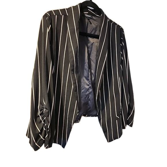 Torrid Plus 3 3X Black Stripe Crepe Open Front Blazer Hi-Low Hem Business Career - Picture 2 of 7
